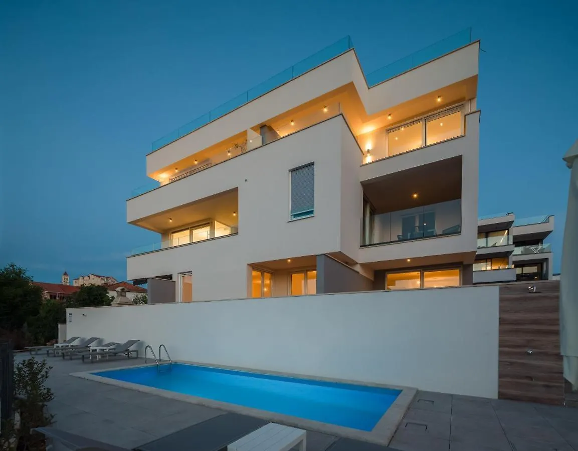 Luxury Apartment Dreams In Okrug With Swimming Pool, Sea View, Wifi, Parking Trogir Hırvatistan