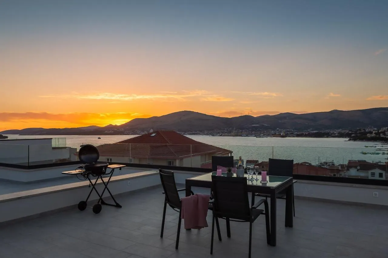 Luxury Apartment Dreams In Okrug With Swimming Pool, Sea View, Wifi, Parking Trogir