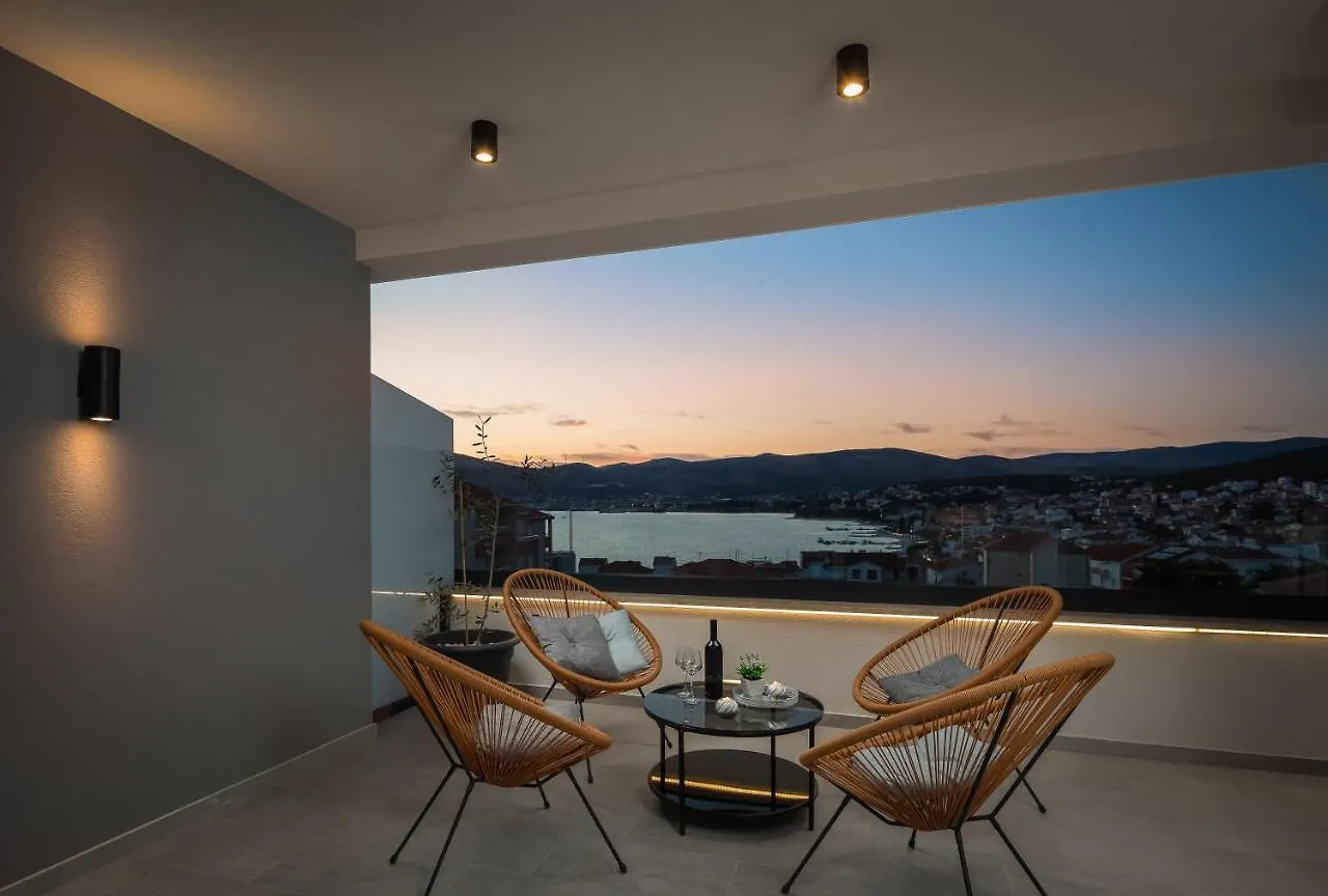 Luxury Apartment Dreams In Okrug With Swimming Pool, Sea View, Wifi, Parking Trogir Croatia