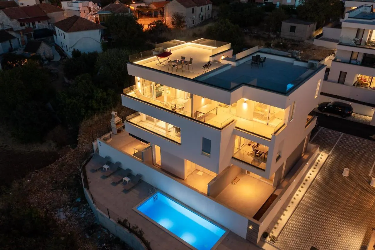 Luxury Apartment Dreams In Okrug With Swimming Pool, Sea View, Wifi, Parking Trogir