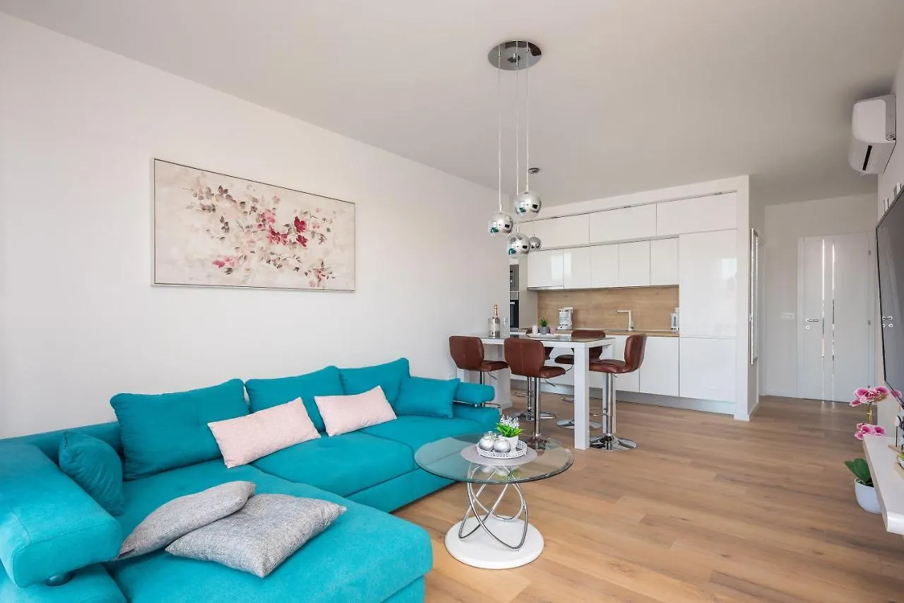 Luxury Apartment Dreams In Okrug With Swimming Pool, Sea View, Wifi, Parking Trogir