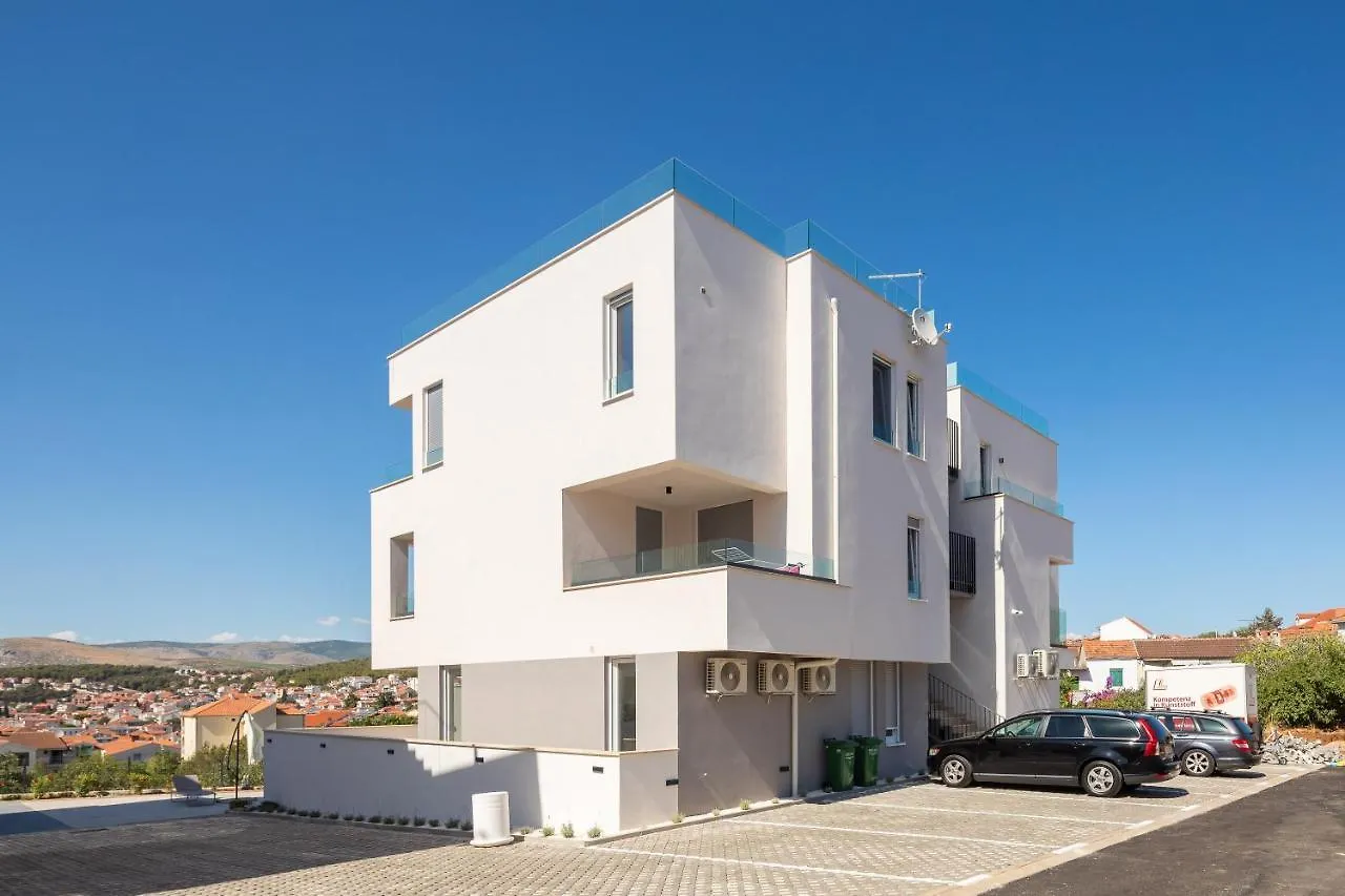 Luxury Apartment Dreams In Okrug With Swimming Pool, Sea View, Wifi, Parking Trogir 0*,