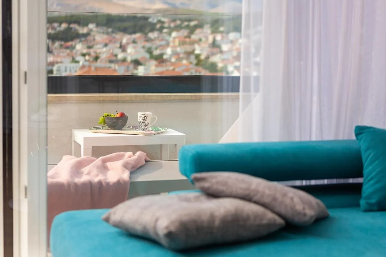 Luxury Apartment Dreams In Okrug With Swimming Pool, Sea View, Wifi, Parking Trogir 0*,  Croatia