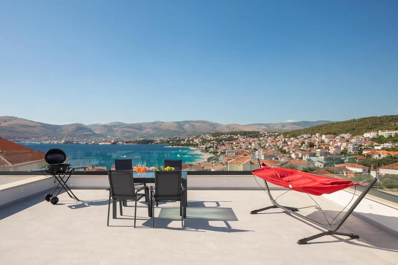 Luxury Apartment Dreams In Okrug With Swimming Pool, Sea View, Wifi, Parking Trogir Croatia