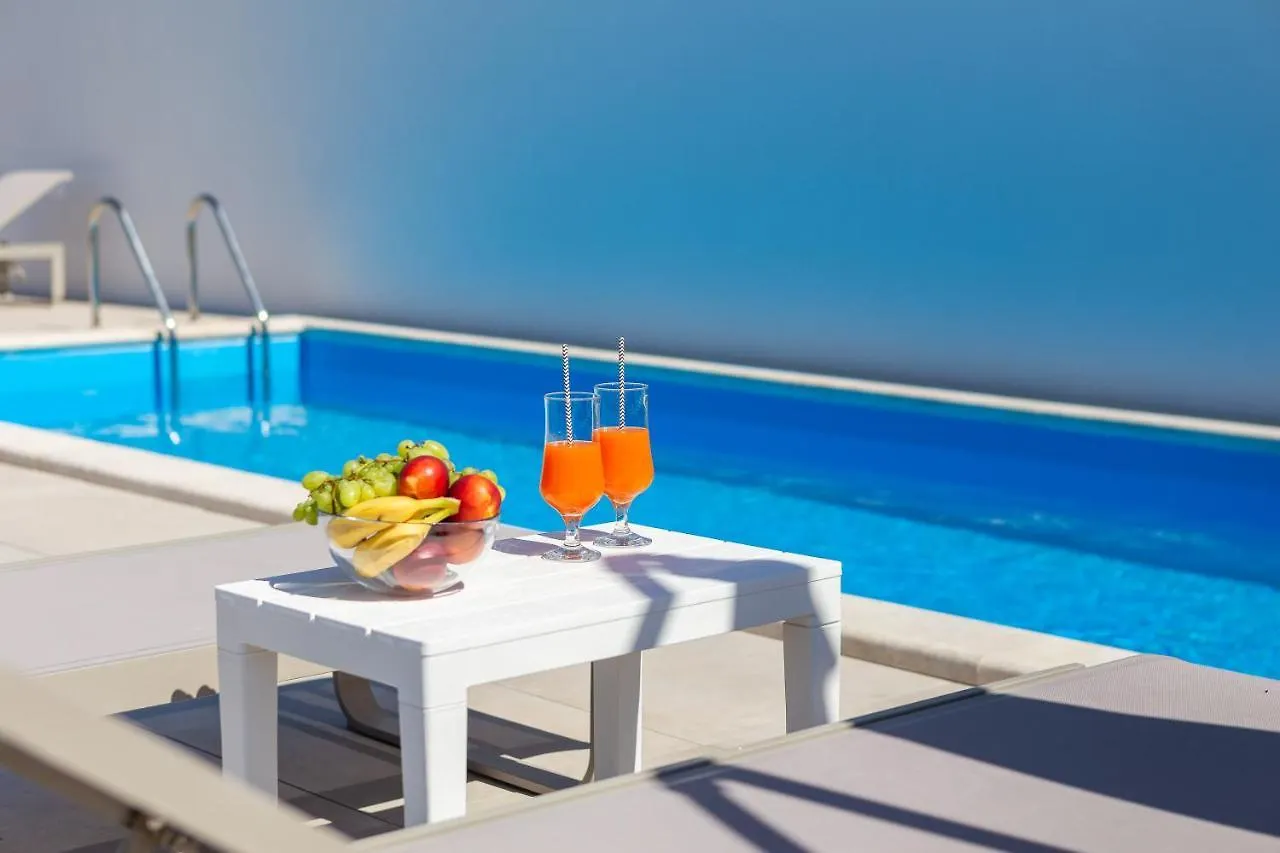 Luxury Apartment Dreams In Okrug With Swimming Pool, Sea View, Wifi, Parking Trogir